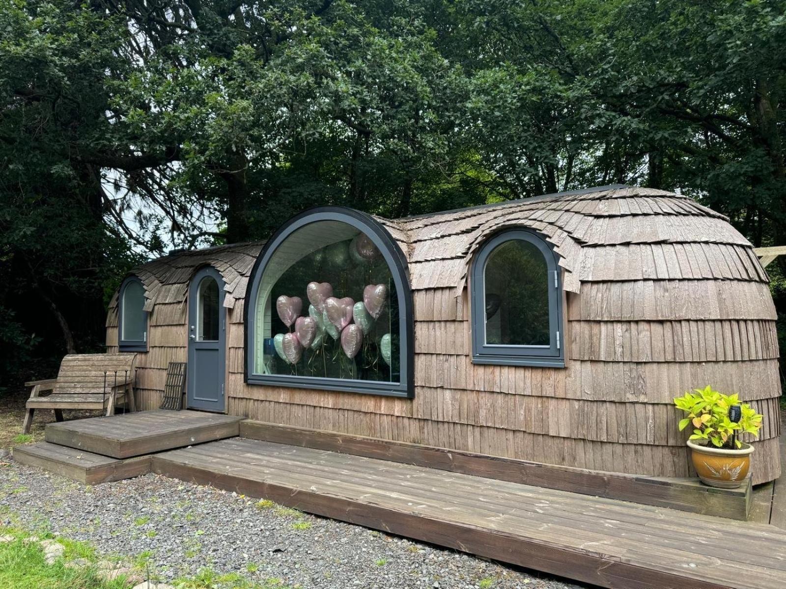 Luxury Woodland Lodge Retreat At Culdees Castle Crieff Exterior foto
